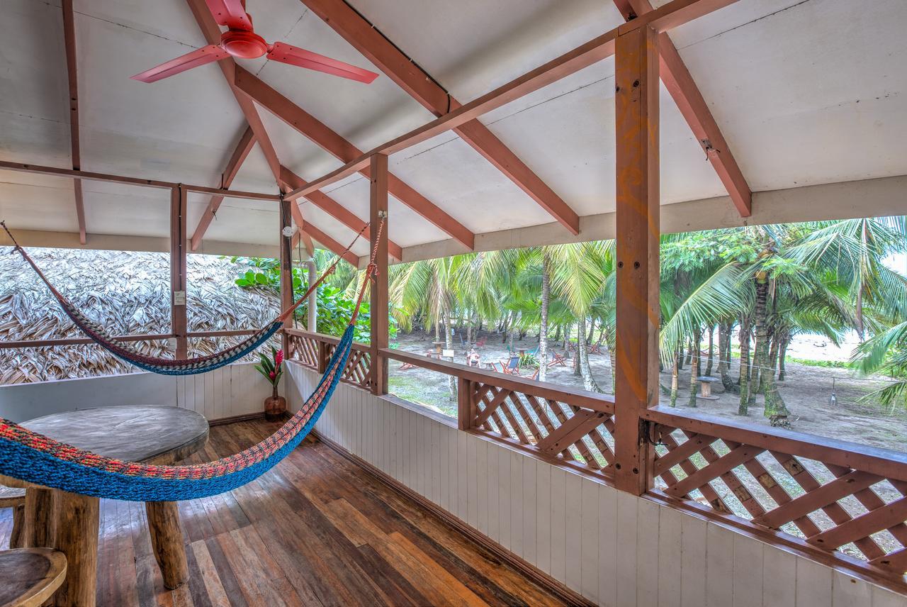 Playa 506 Beachfront Hostel Puerto Viejo de Talamanca Экстерьер фото