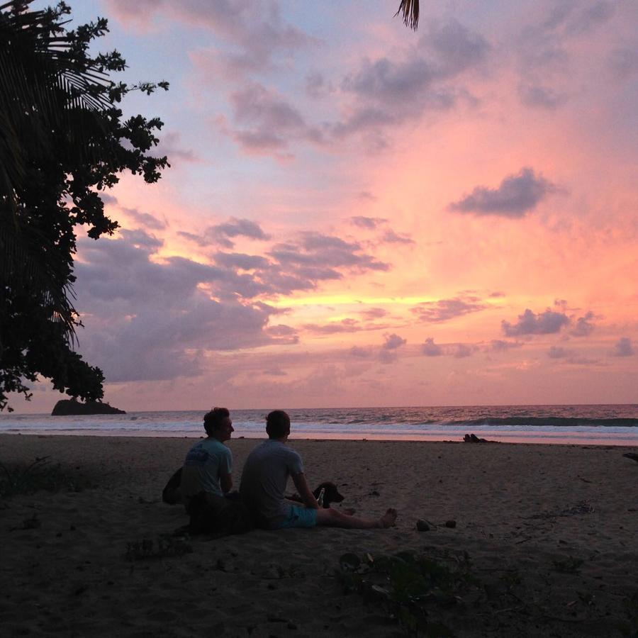 Playa 506 Beachfront Hostel Puerto Viejo de Talamanca Экстерьер фото