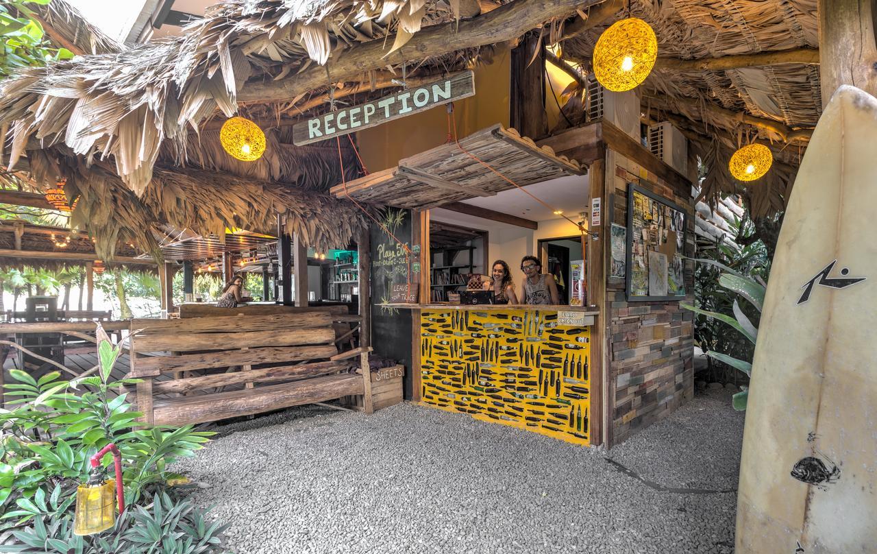 Playa 506 Beachfront Hostel Puerto Viejo de Talamanca Экстерьер фото